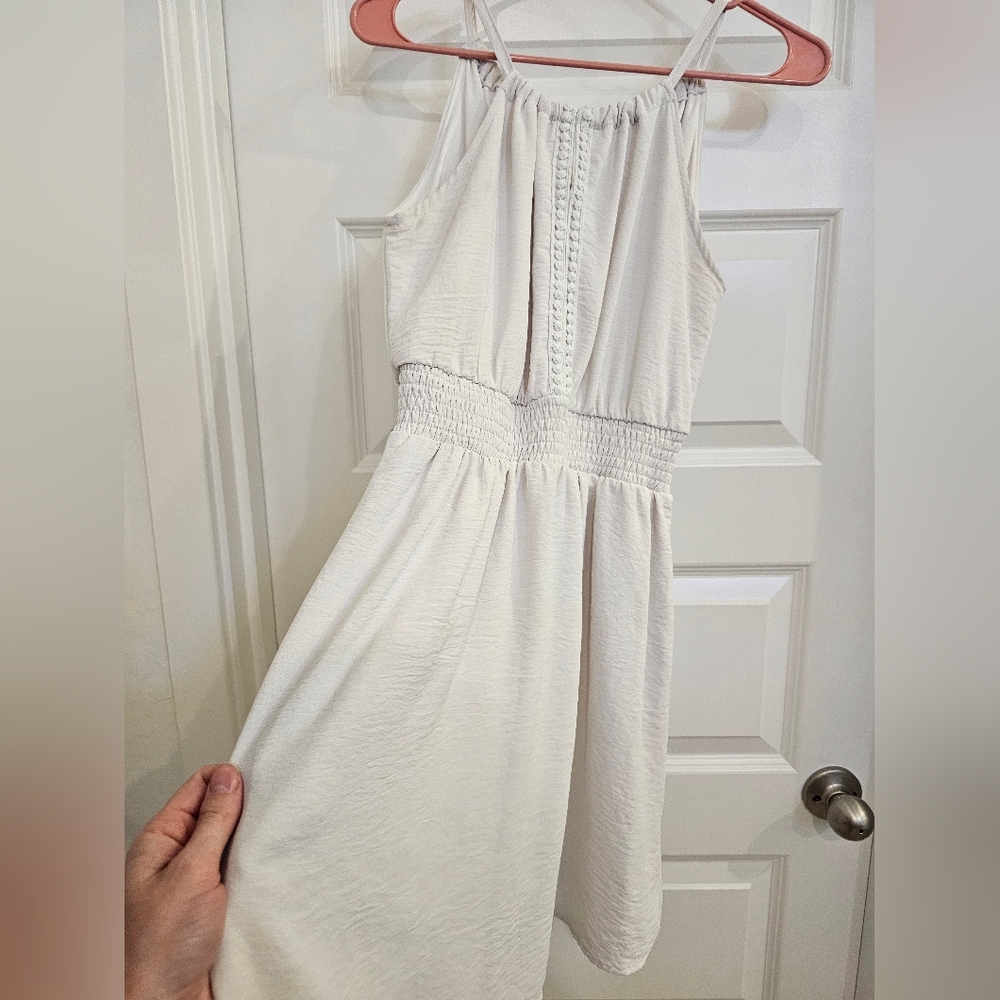 White Sleeveless Dress